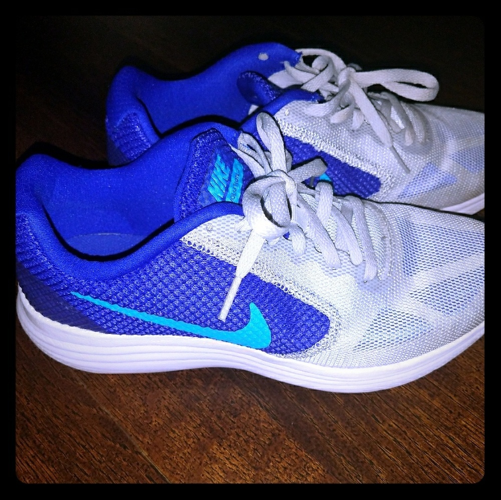 Nike shoes